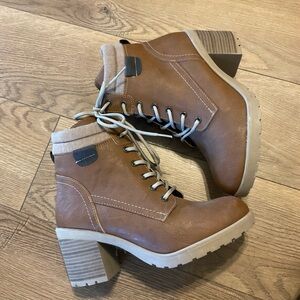 Stylish Tan Lace-Up Boots for Women
